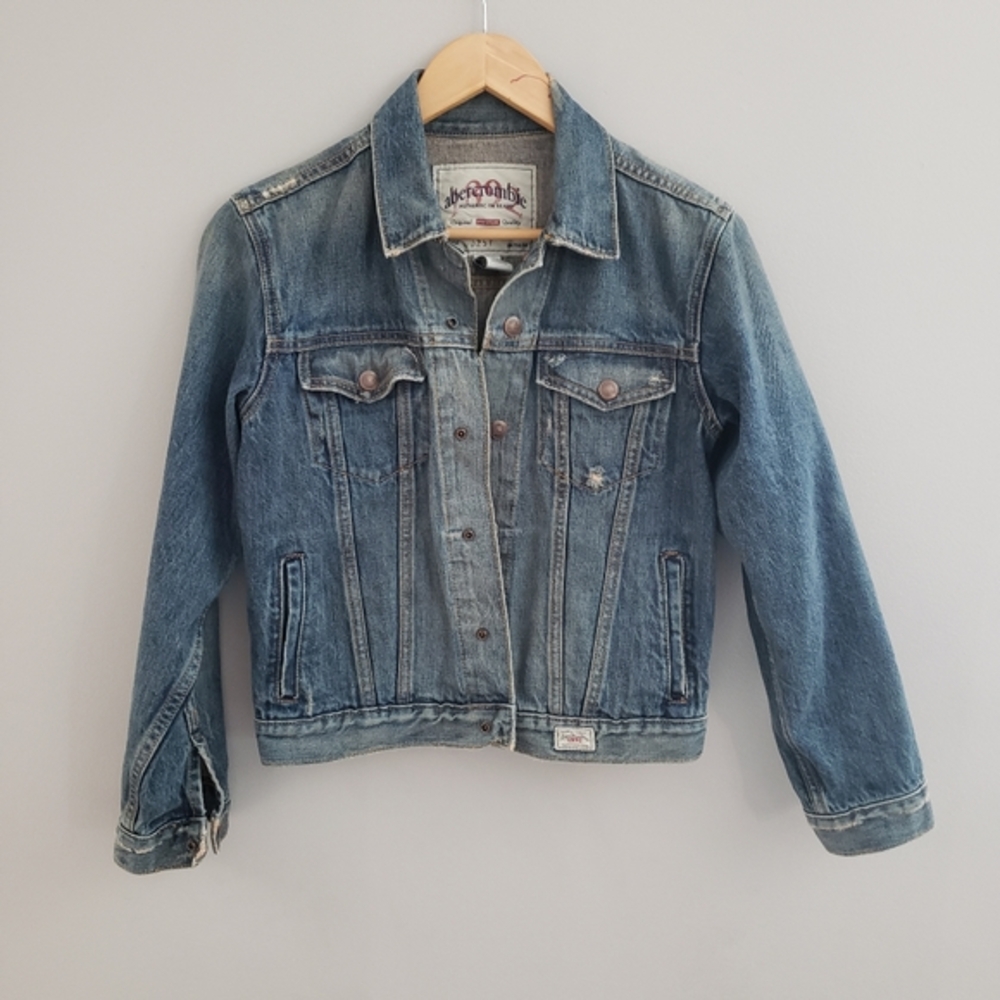 Abercrombie Authentic TM Brand Denim Jacket Medium Wash Distressed Womens M